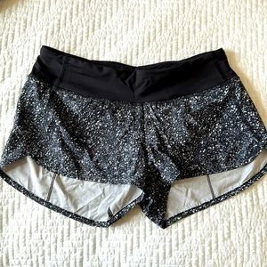 Lululemon Speed Shorts size 4